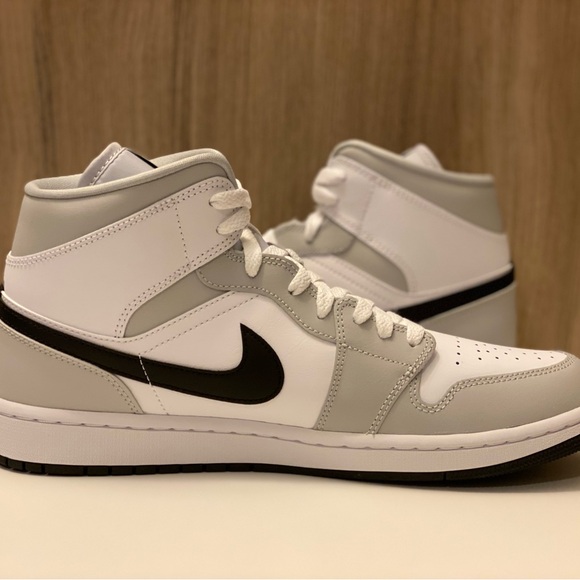 Nike Air Jordan 1 Mid Grey Fog Black White BQ6472-015 Men’s 10.5 / Wmns Size 12 - Picture 6 of 11